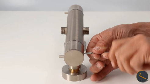Inregelen van een thermostaat element