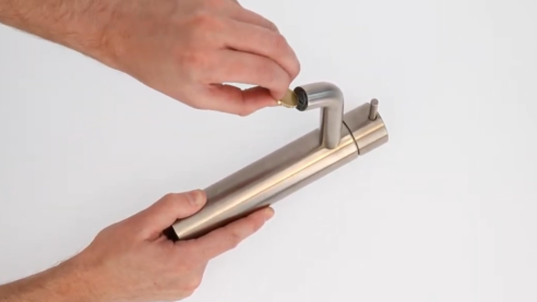 Perlator met muntslot vervangen